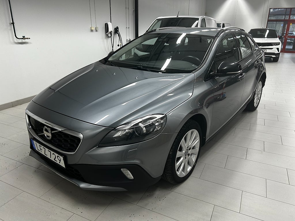 Volvo V40 Cross Country D3 Momentum Euro 6 VOC
