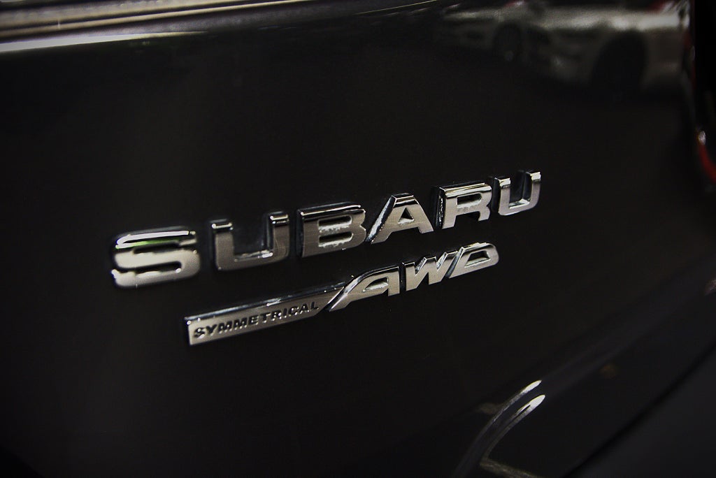 Subaru Forester e-Boxer Base Drag B-kamera Carplay