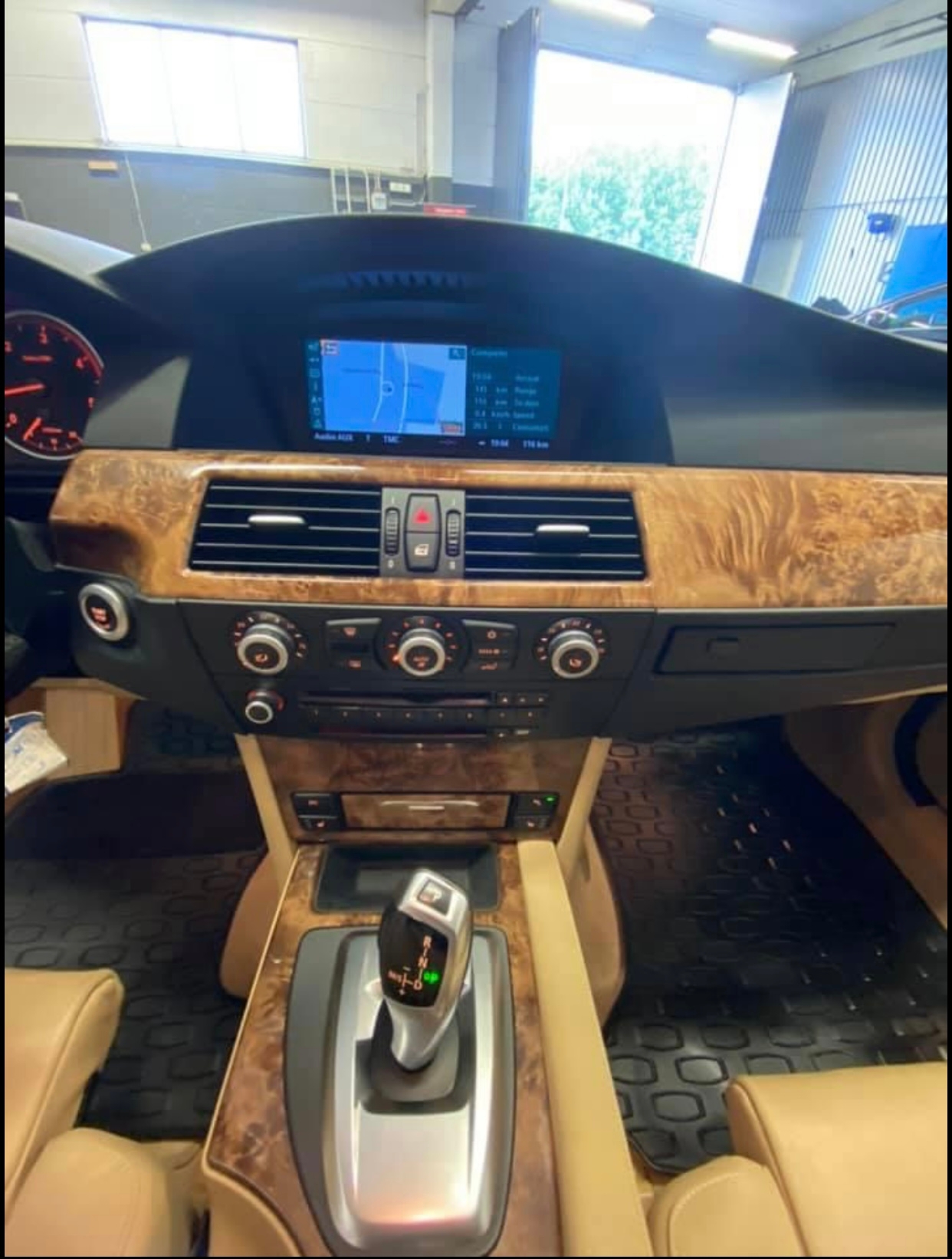 BMW 530 x d Touring Automat 235hk 2007, bild 4/34