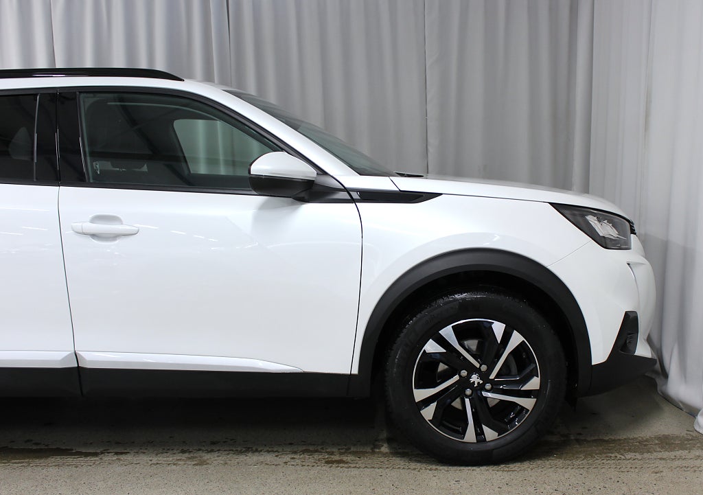 Peugeot 2008 1.2 PureTech 130 EAT, S&V-hjul, B-Kam, M&K-värm, 3,99%