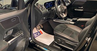 SUV Mercedes-Benz EQB 4 av 10