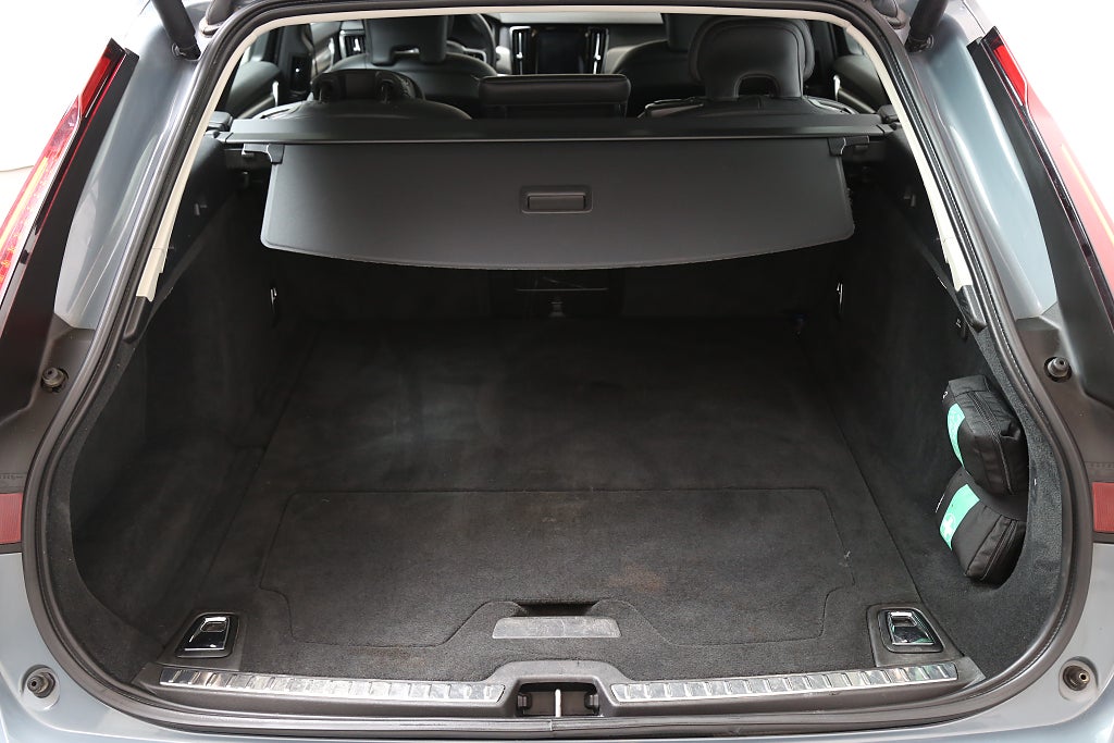 Volvo V90 B4 Diesel 197hk Core Aut Kamera Värmare Drag 2023