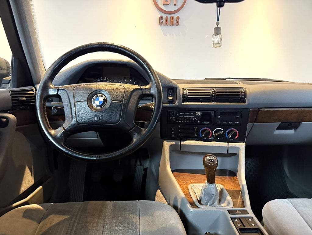 BMW 518 i Sedan 115HK 5-VÄXLAD BESIKTIGAD LÅGMIL