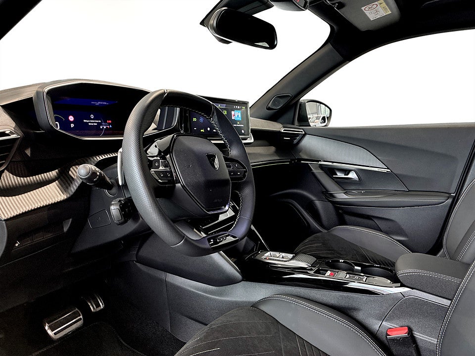 Bild på Peugeot 2008 GT 1.2 PT 130hk Aut B-KAMERA CARPLAY