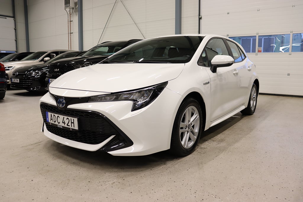 Toyota Corolla Hybrid e-CVT Active M-Värm B-Kamera Kamkedja 122hk