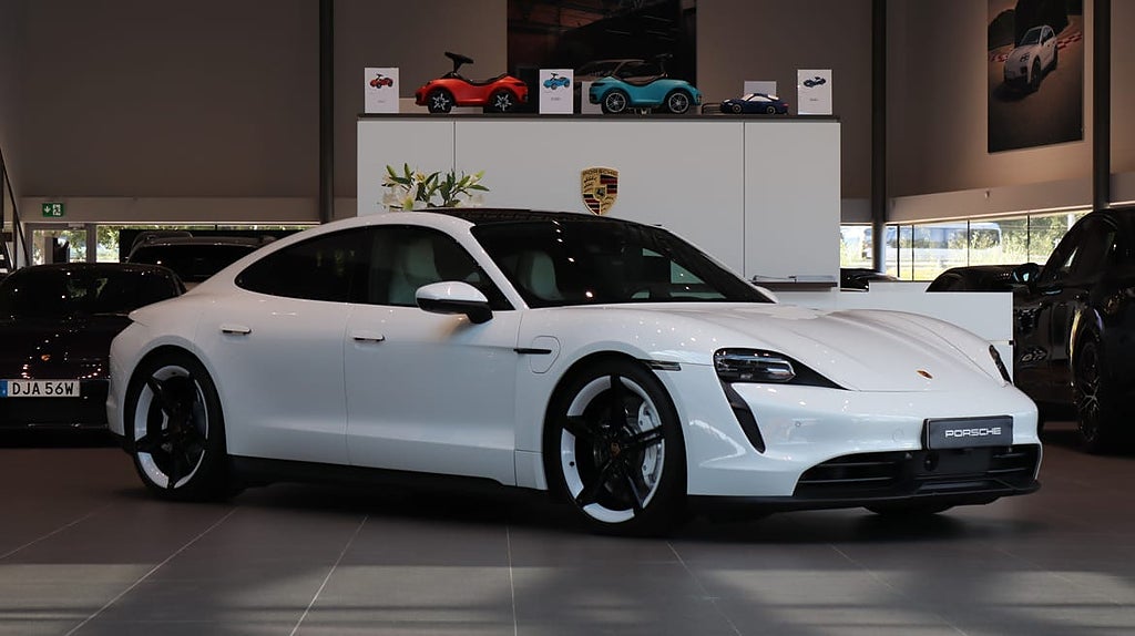 Porsche Taycan 4S Helläder / Bose Surround / 21" Mission E
