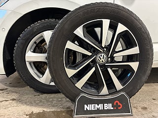 Volkswagen Touran 7-sits 1.0 TSI OPF Drag Kamera Psens S&V-däck ISOFIX