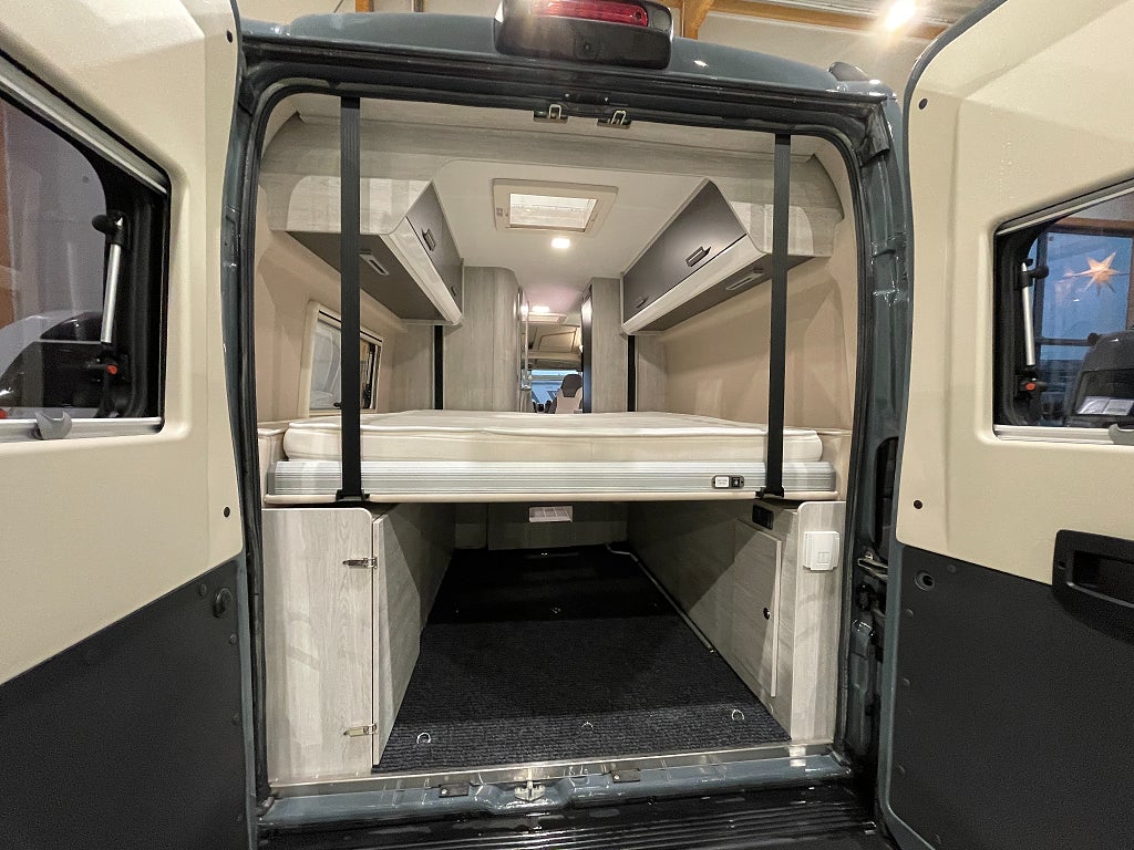 Ci Kyro Duo XL Elite / Truma Diesel / Höj och sänkbarsäng / Solcell - Ci