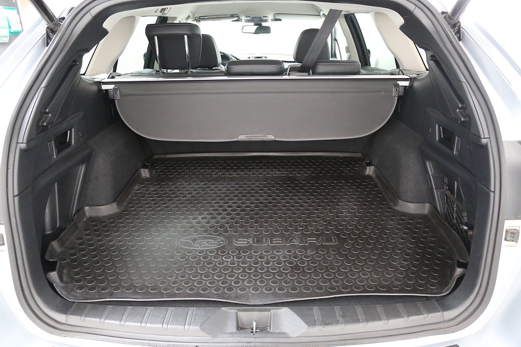 Subaru Outback 2,5i 169hk XFuel Limited AWD Skinn Drag 2021