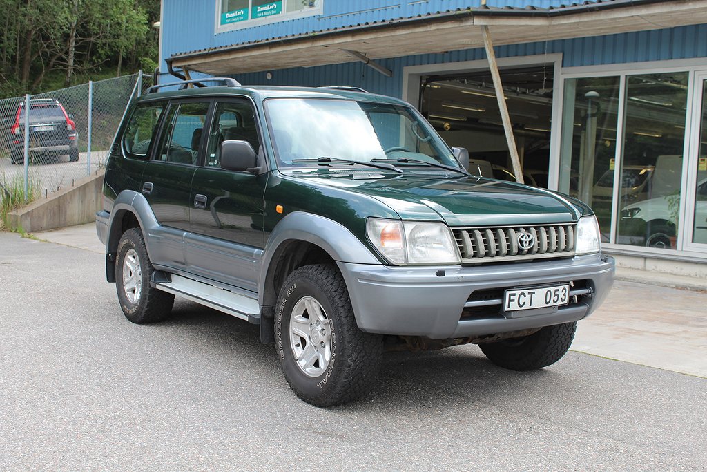 Toyota Land Cruiser 3,4 V6 Nybesiktigad