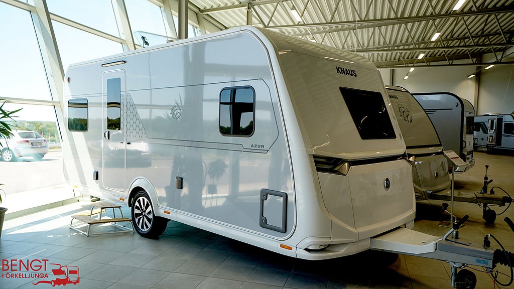 Knaus AZUR 500 FU | Fransk säng