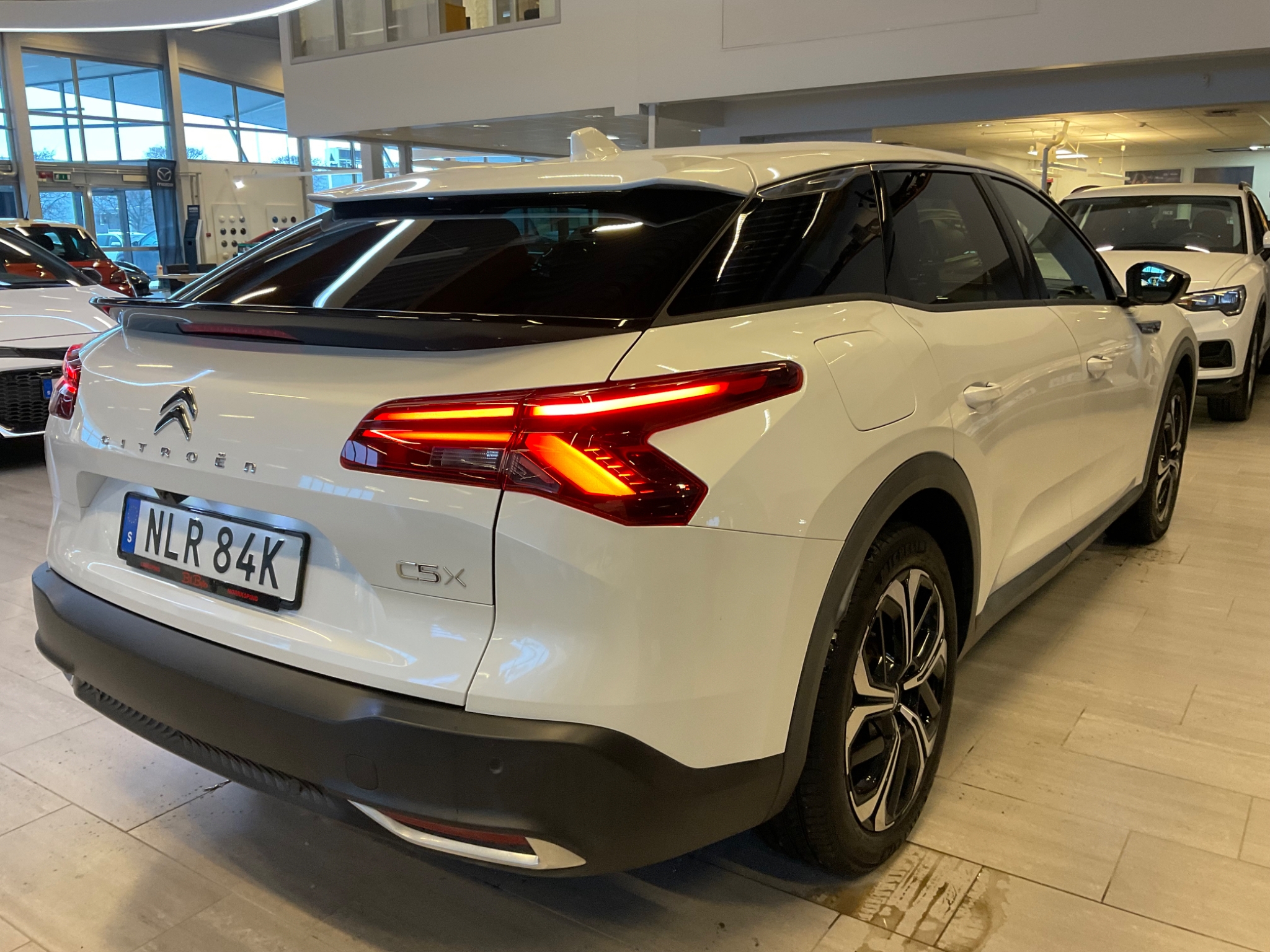 Citroen C5 X PLUG-IN-HYBRID EAT Shine 2022, kuva 4/44