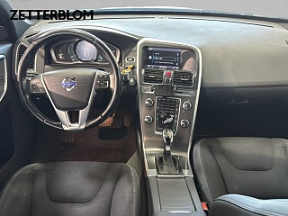 SUV Volvo XC60 10 av 14