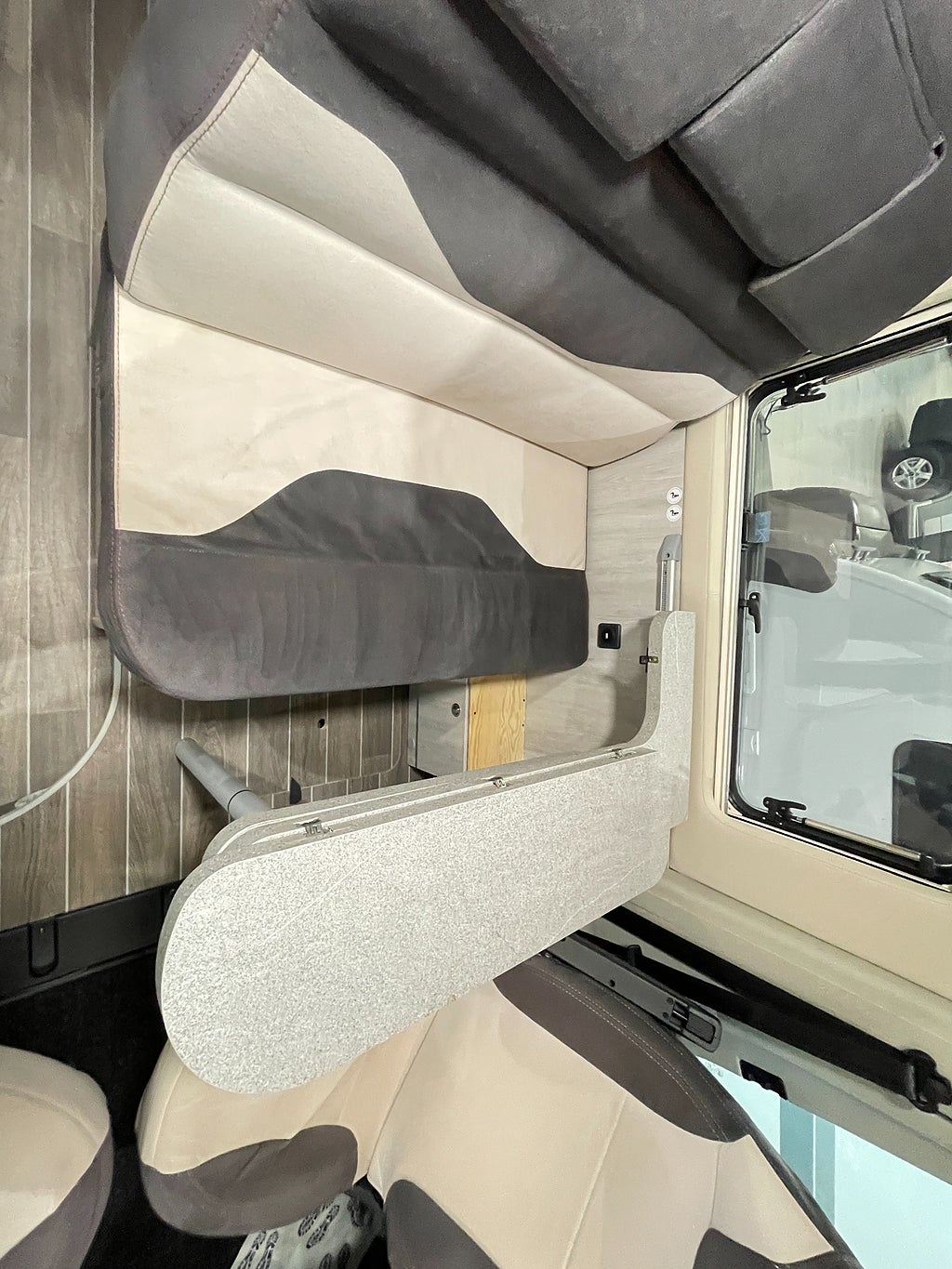 Ci Kyro Duo XL Elite / Truma Diesel / Höj och sänkbarsäng / Solcell - Ci