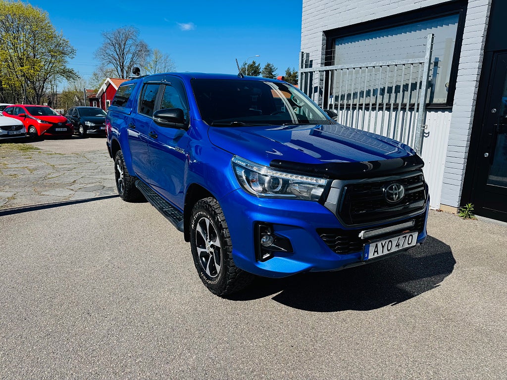 Toyota Hilux Dubbelhytt 2.4 AWD 150HK AUTOMAT / KÅPA / MOMS