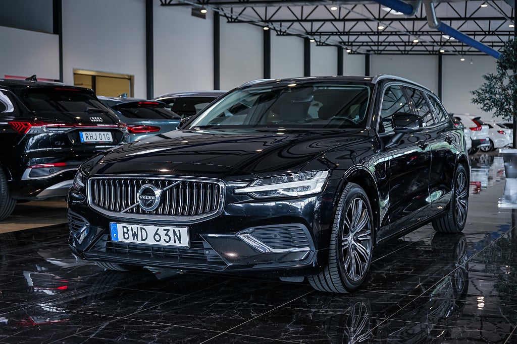 Volvo V60 Recharge T6 AWD Inscription Expression | LED | Kamera |