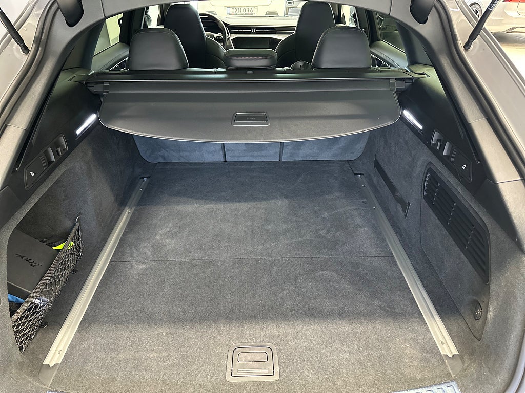 Audi A6 RS 6 Avant B&O/PANO/MATRIX/VALCONA/22"/Sv.Såld/360