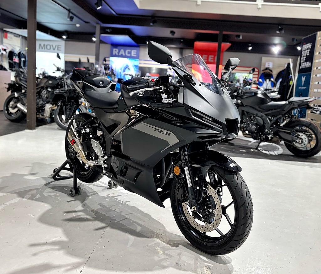 Yamaha R3 A2 Akrapovic 