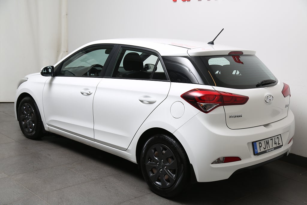 Hyundai i20 1,2 Move! 5D Rattvärme Bluetooth 2018