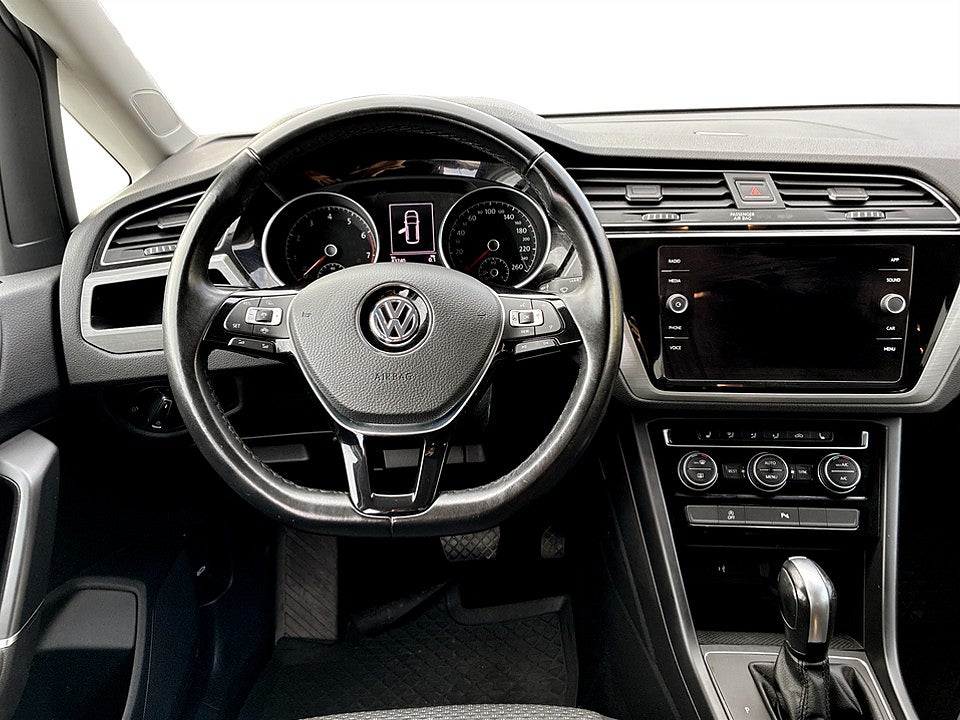Bild på Volkswagen Touran Base 1.5 TSI ACT 150hk Aut 7-SITS B-KAMERA 