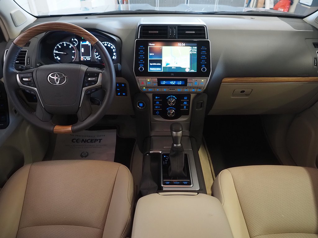 Toyota Land Cruiser 2.8 D-4D 4WD 7-sits Premium D-Värm Drag 2023