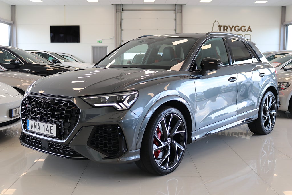 Audi RSQ3  S-Tronic / Pano / Drag /Matrix-LED / Sonos / 21"