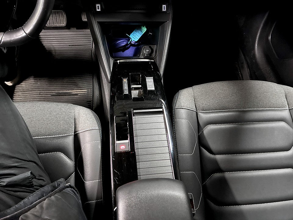 Bild på Citroën C4-X Shine 1.2 PT 130hk Aut CARPLAY NAVI