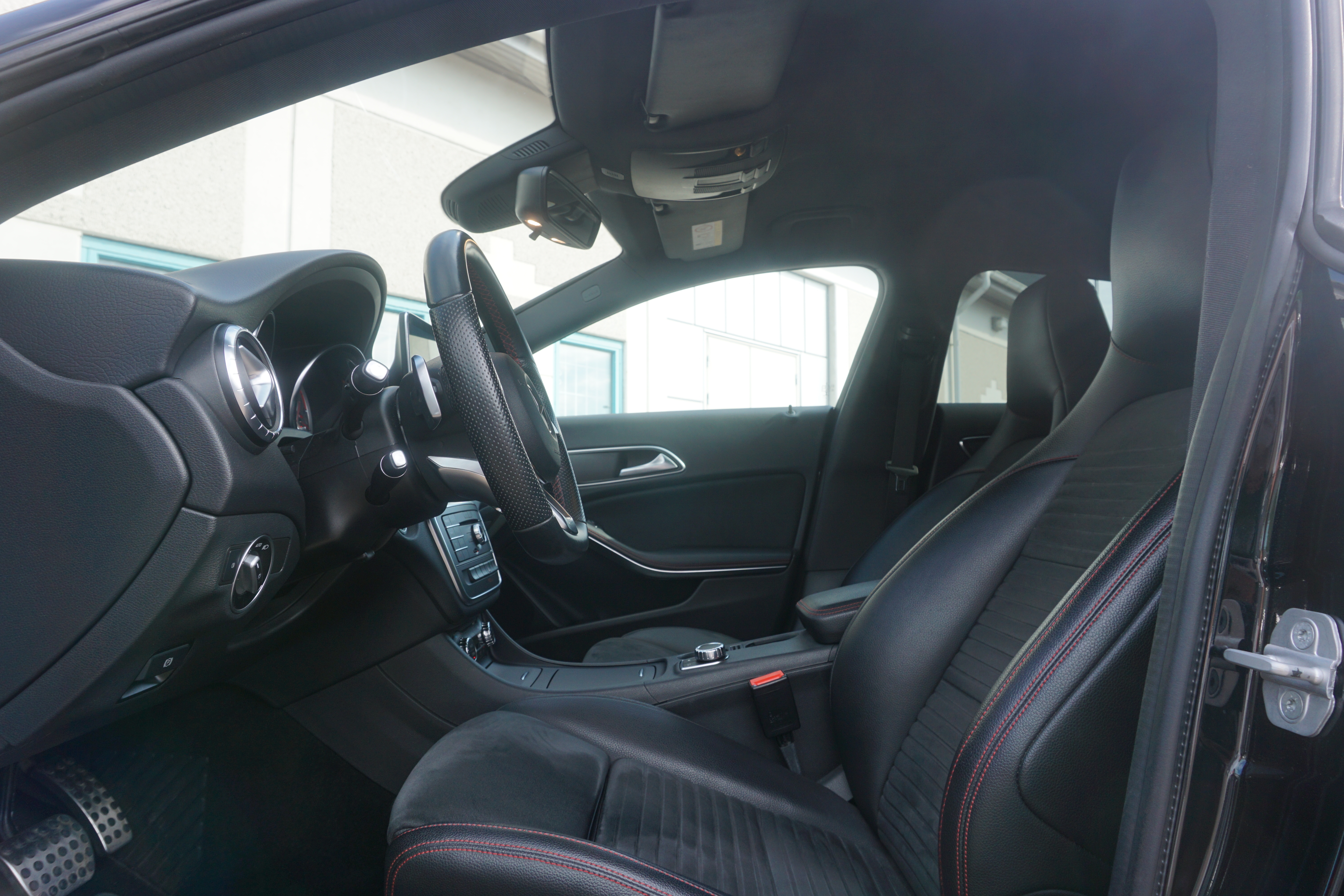 Mercedes-Benz CLA 2016, photo 4/33