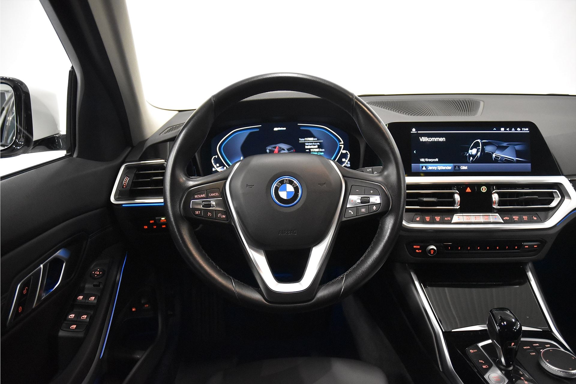 BMW 330 2022, photo 2/44