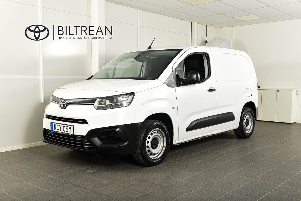 Toyota ProAce City 1.5D 3-sits Vinterhjul