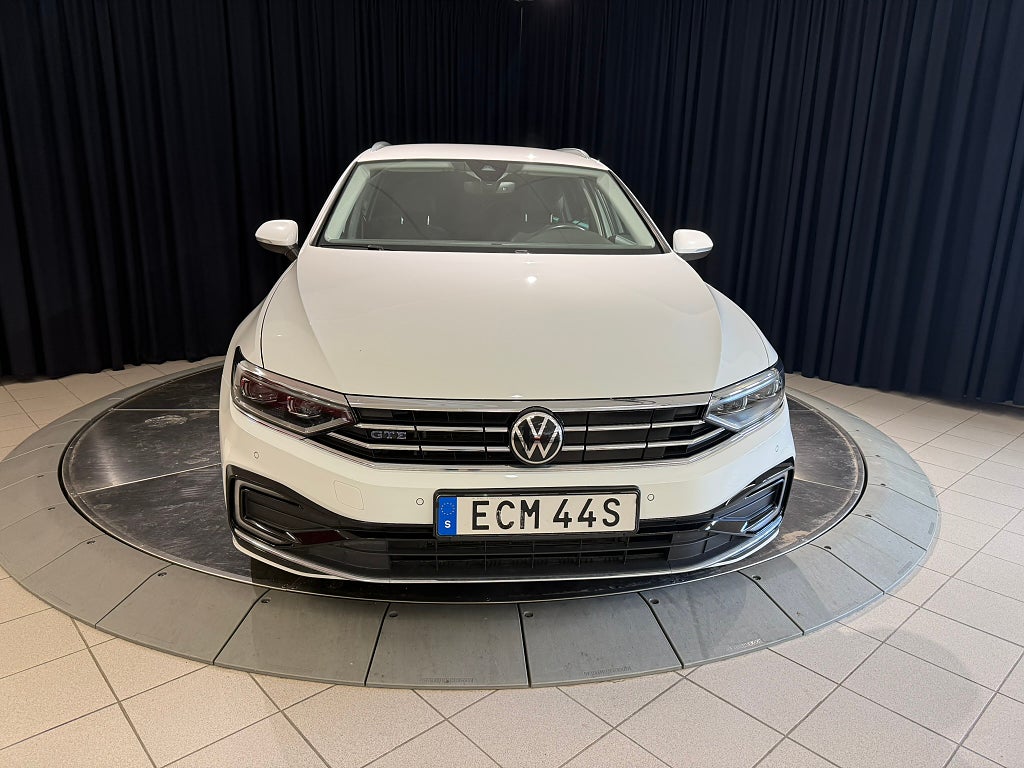 Volkswagen Passat 2022 - miniatyr 3