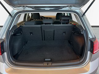 Volkswagen Golf 1.0 TSI S&V-hjul/Carplay/AdaptivF/M&K-värm