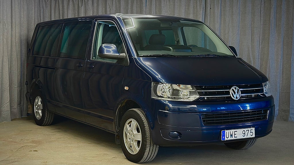 Volkswagen Caravelle 2.0 TDI BMT Comfortline DSG Fullservad 9-Sits Dragkrok
