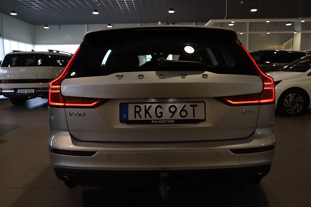 Volvo V60 D4 AUT Momentum Advanced SE II Drag Navi VOC Moms 2021