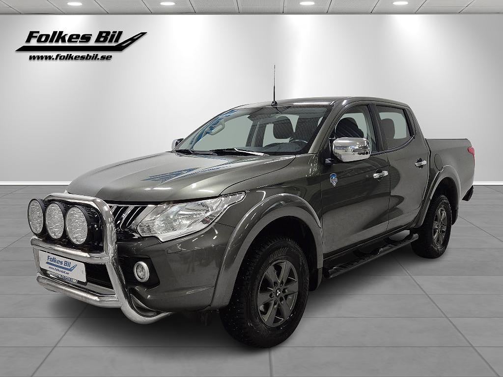 Mitsubishi L200 DC Komfort 2,4D 181 hk Manuell 4WD Parkv. V-hjul