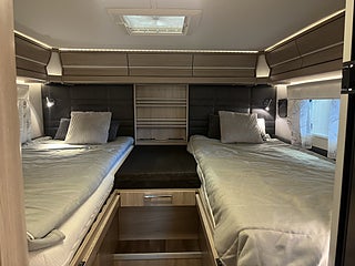 Husbil-halvintegrerad Kabe TMR X 780 LGB 20 av 26