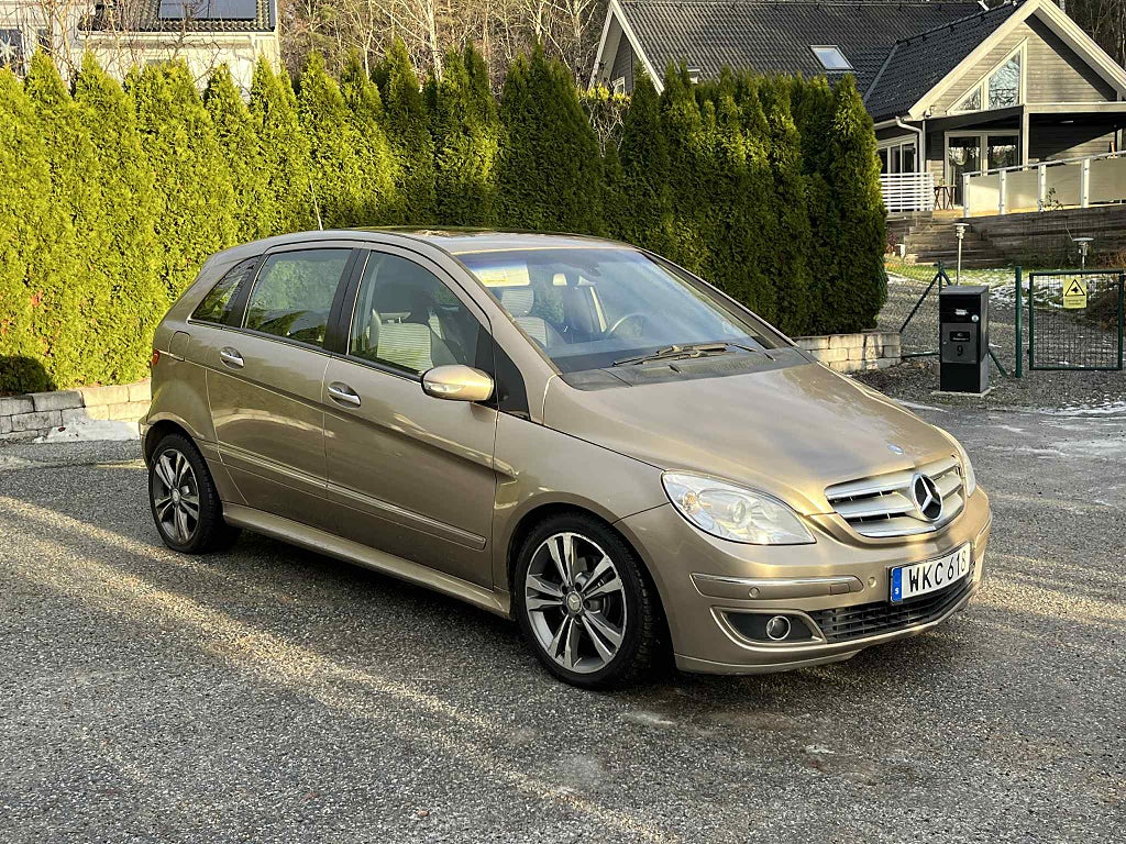 Mercedes-Benz B 180 CDI Autotronic, Sport, Nybesiktad