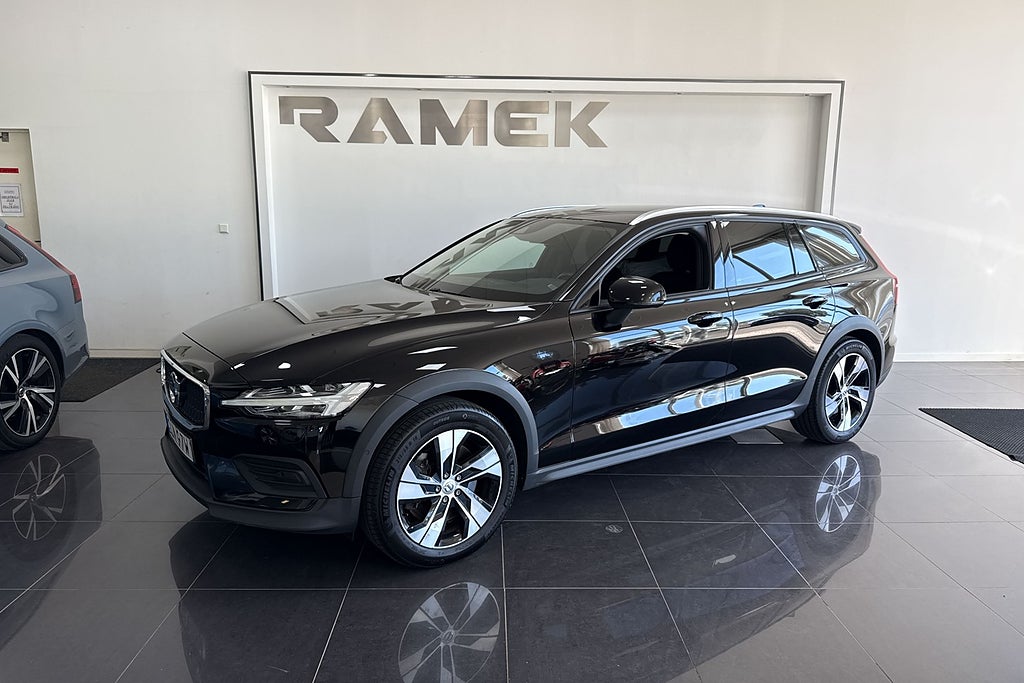 Volvo V60 Cross Country D4 AWD Geartronic SE II Drag