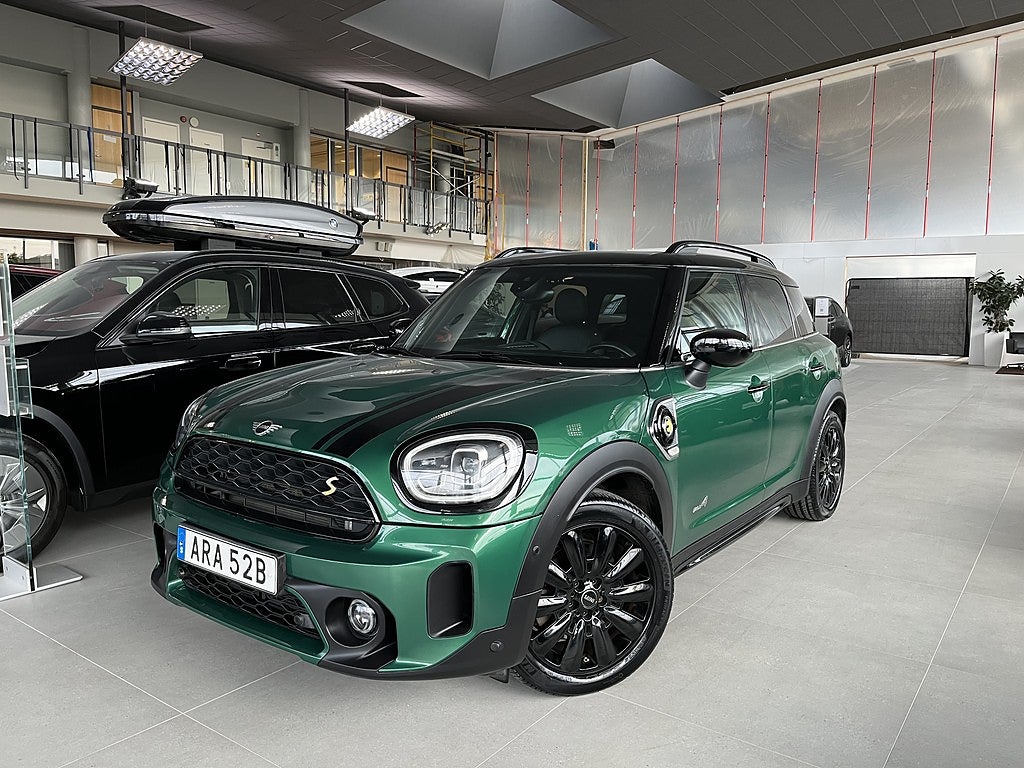 MINI Countryman Cooper SE ALL4 HUD Panorama Komfortöppning Backkamera Nav