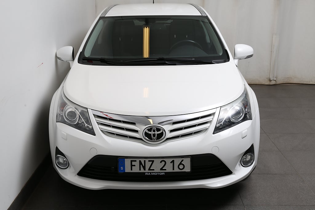 Toyota Avensis 1,8 147hk Multidrive S Edition 50 Kombi Navi Motorv 2015