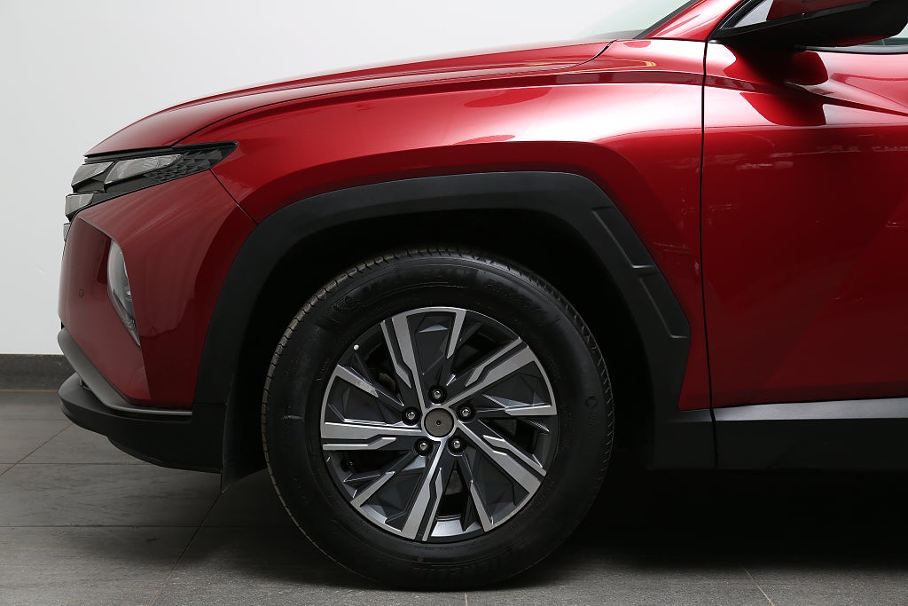 Hyundai Tucson 1,6 T-GDi HEV 230hk 6AT 4WD Essential Motorvärmare 2021