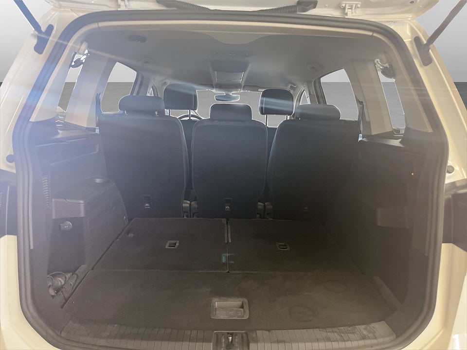 Bild på Volkswagen Touran Base 1.4 TSI 150hk Aut 7-SITS KAMREM BYTT B-KAMERA