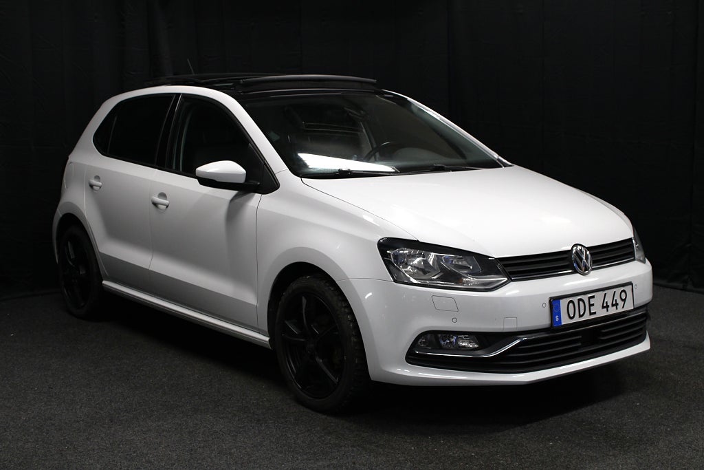 Volkswagen Polo 5-dörrar 1.2 TSI | Panorama | Drag | P-sensorer | 90hk