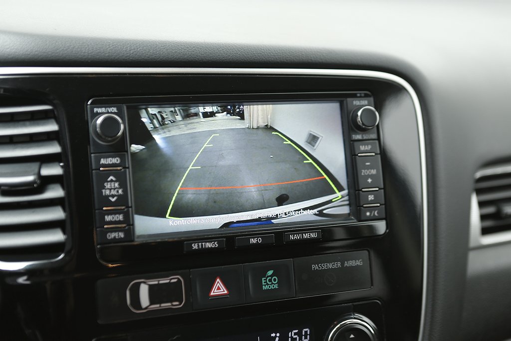 Mitsubishi Outlander Plug-in hybrid 4WD Aut Extraljus Drag 2014