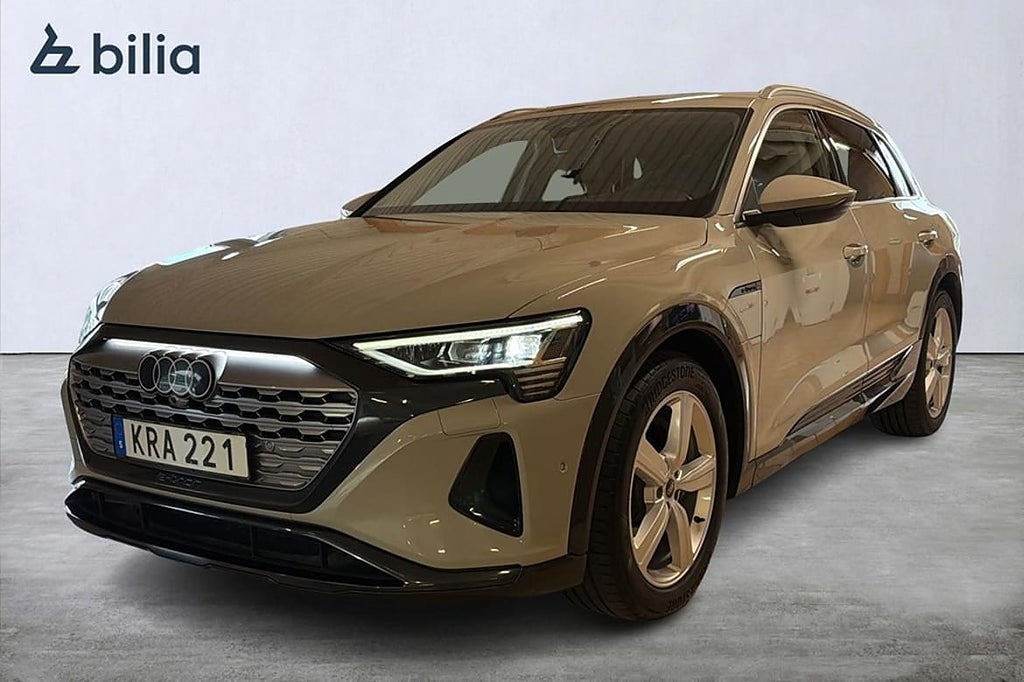Audi Q8 50 e-tron quattro, 340hk DRAG/BACKKAMERA