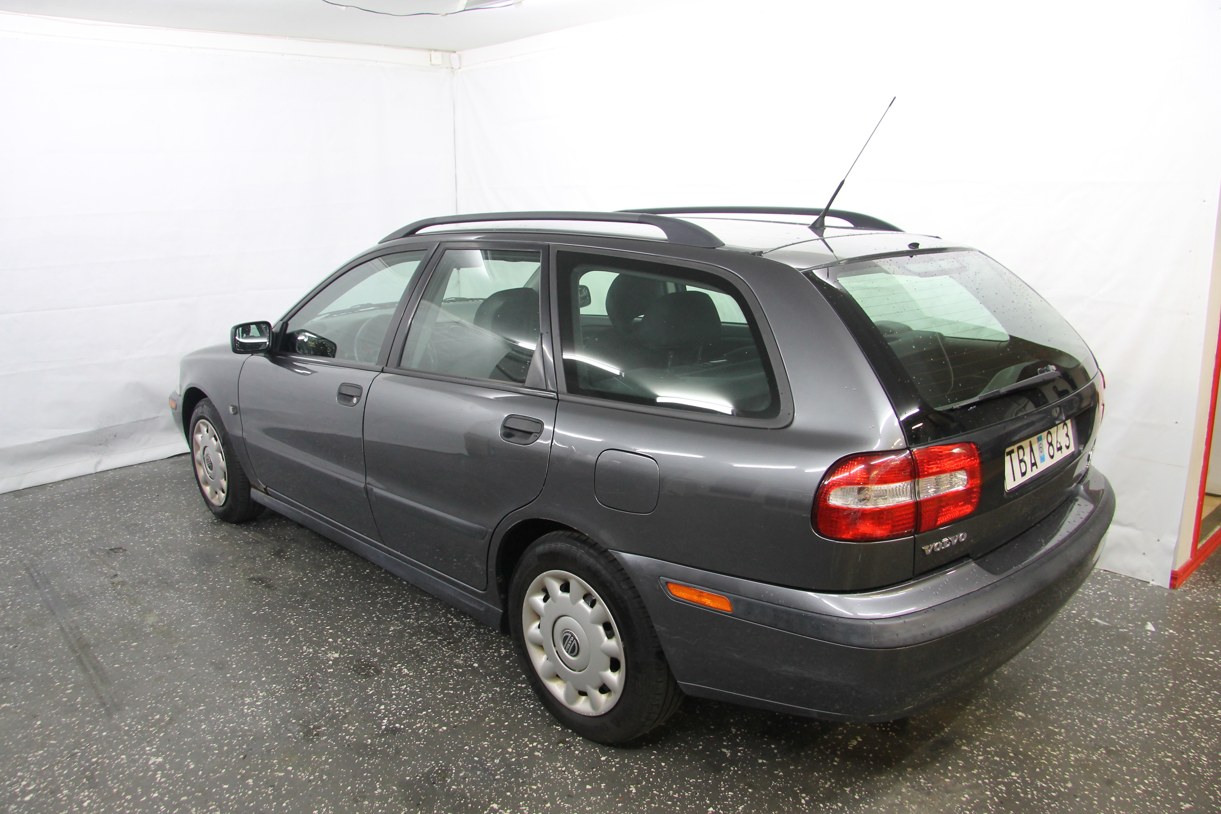 Volvo V40 2.0T 163hk 2002, bild 3/31