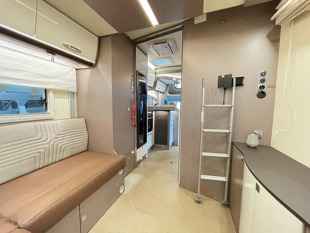 Bürstner Lyseo 744 TD Harmony Line /Soffa bak/Taksäng x2/AC bodel/Solcell - Bürstner