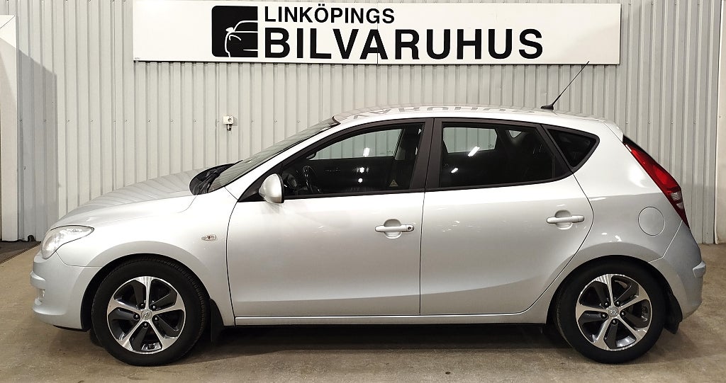 Hyundai i30 1.6 CRDi, Automat, Dragkrok, MED 1 ÅRS GARANTI