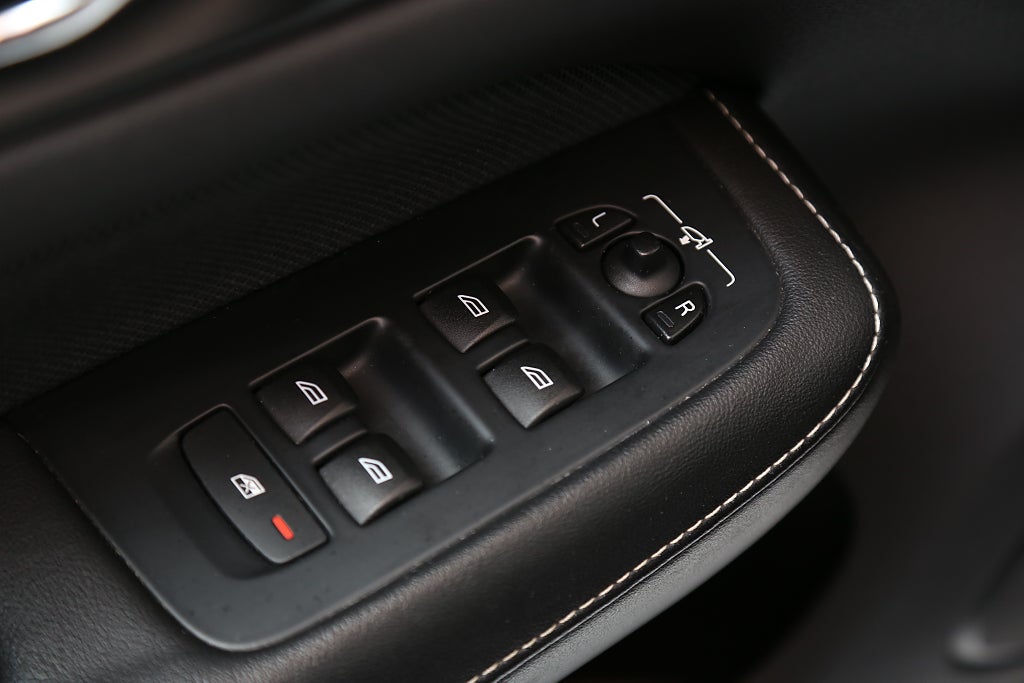 Volvo V60 D4 190hk AWD R-Design Aut H/K 360° HUD VOC Drag 2019