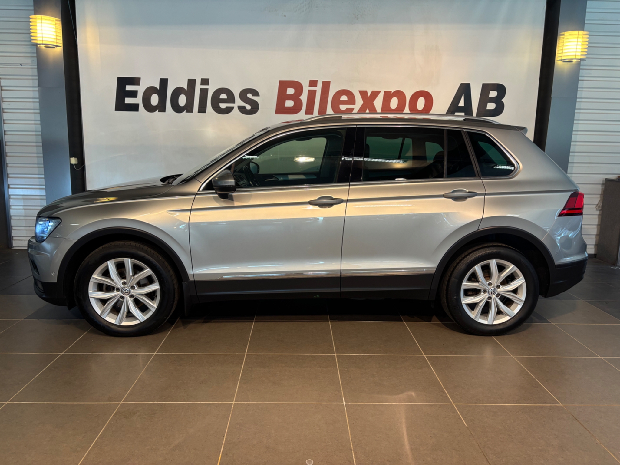Volkswagen Tiguan 2018, bild 2/38